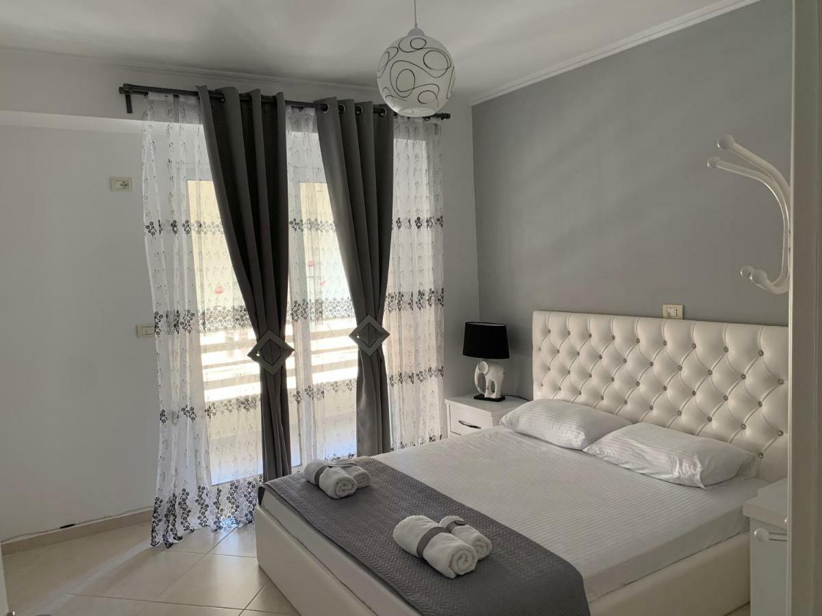 Marinela Apartment Sarandë Exterior foto